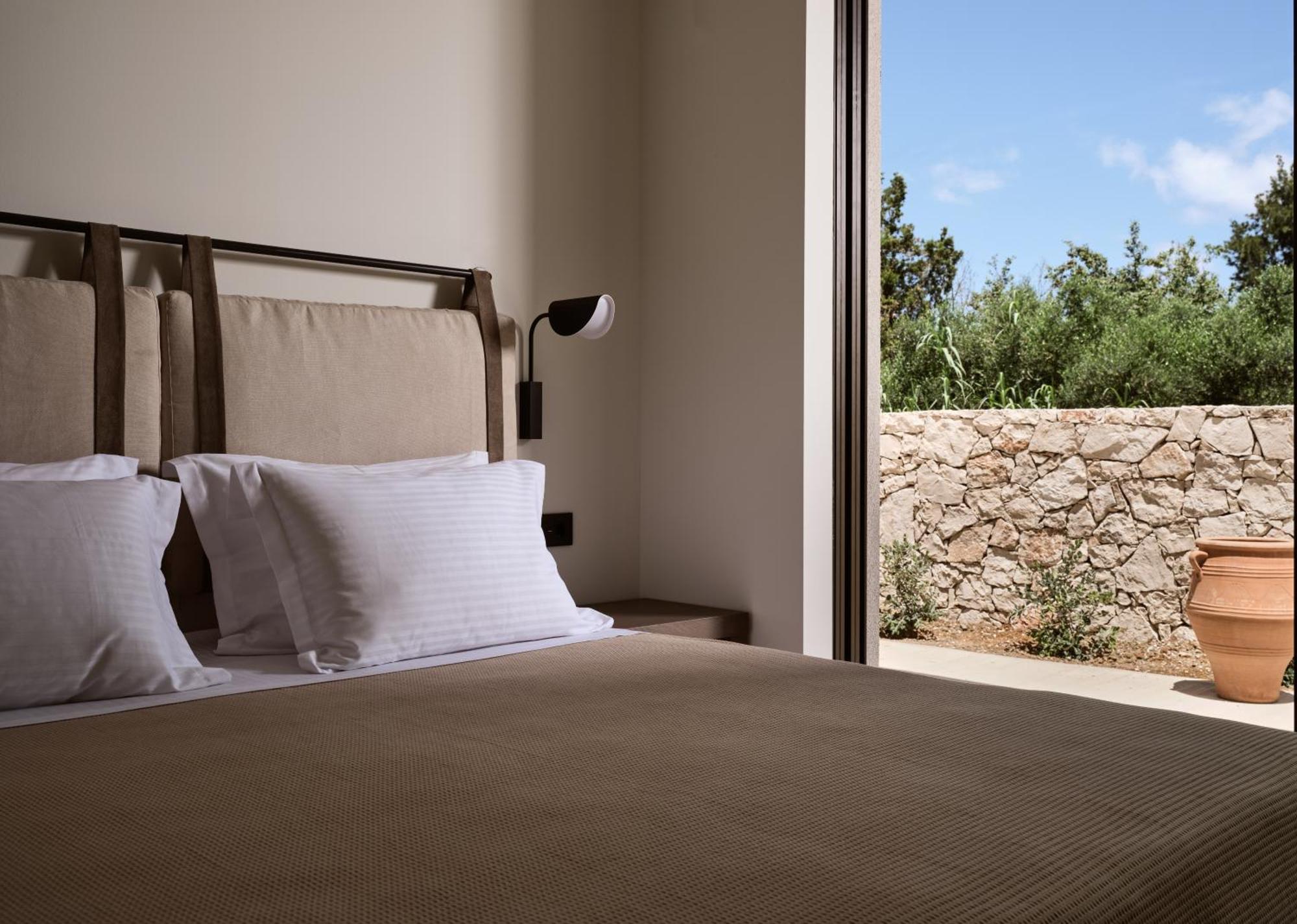 Onore Villa, Featuring Heated Pool, By Thinkvilla Villa *